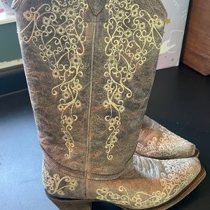 Womens size 8 Corral cowgirl boots